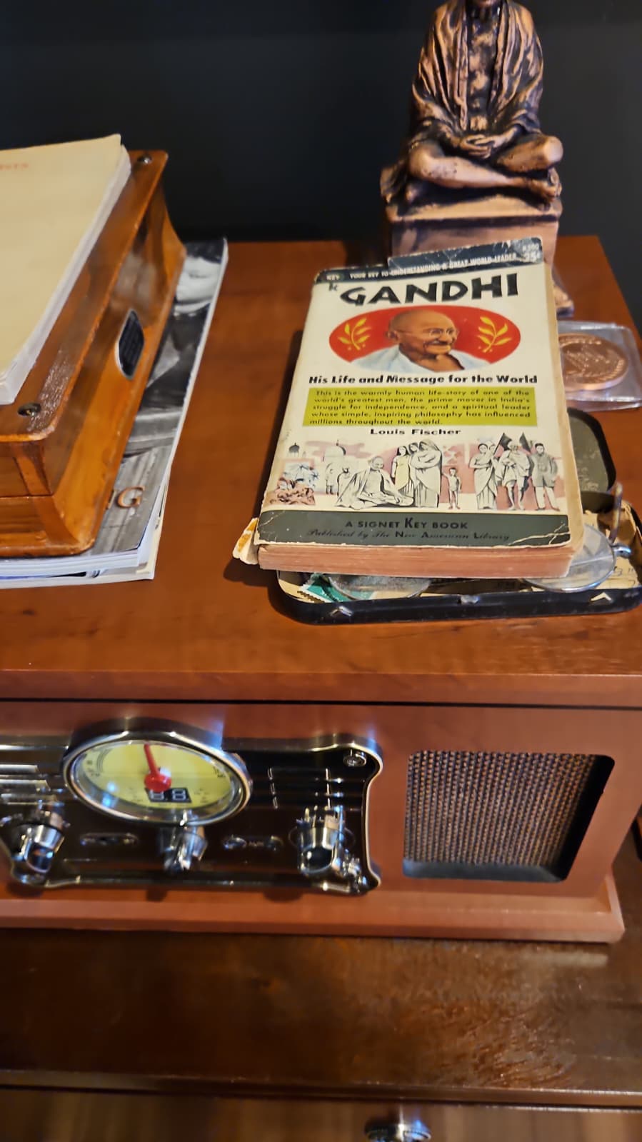 Cover of 'Gandhi: His Life and Message for the World' by Louis Fischer, a Signet Key Book paperback edition